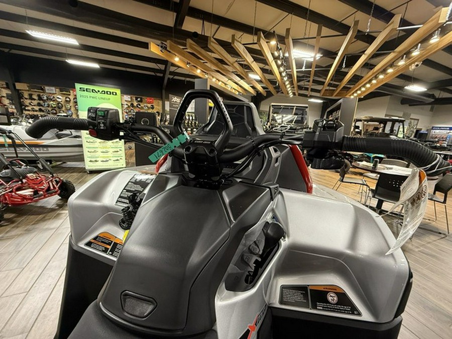 2025 Can-Am Outlander X Mr 1000R Hyper Silver & Legion Red