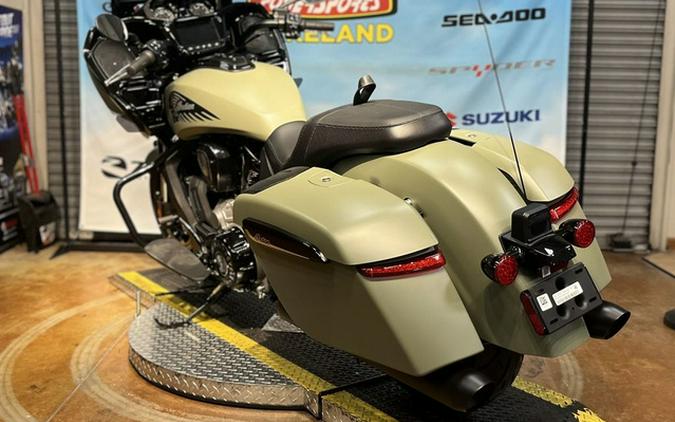 2025 Indian Challenger Dark Horse 112 W/Powerband Audio Moss