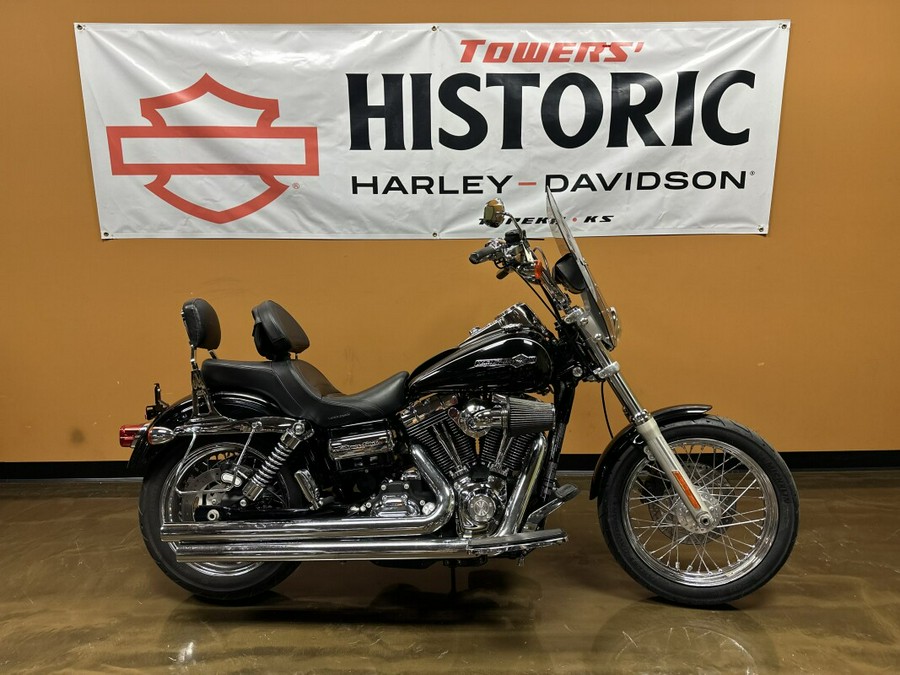 FXDC 2011 Super Glide® Custom