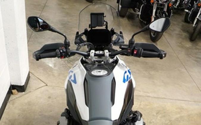 2025 BMW R 1300 GS Light White