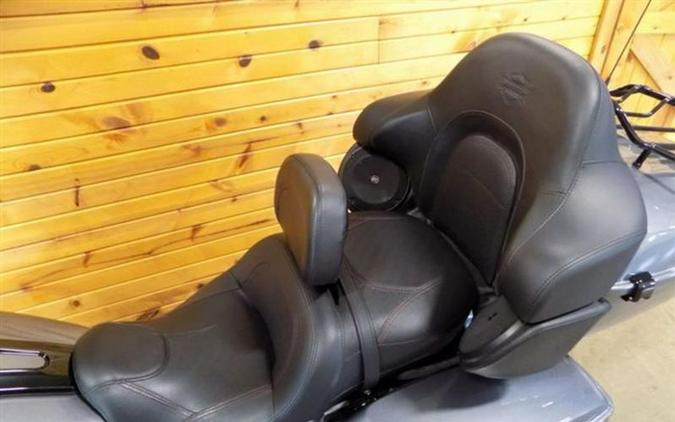 2019 Harley-Davidson® FLHTKSE - CVO™ Limited