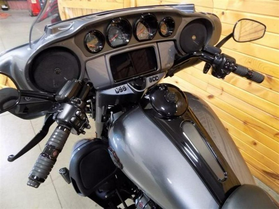 2019 Harley-Davidson® FLHTKSE - CVO™ Limited