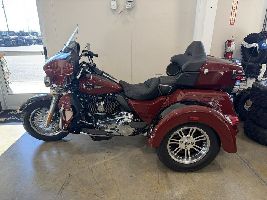 2024 Harley-Davidson® FLHTCUTG - Tri Glide® Ultra