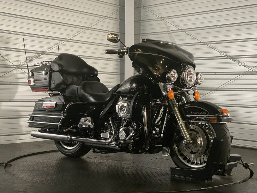 2012 Harley-Davidson® FLHTCU - Electra Glide® Ultra Classic