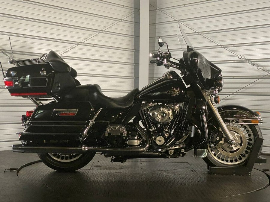 2012 Harley-Davidson® FLHTCU - Electra Glide® Ultra Classic