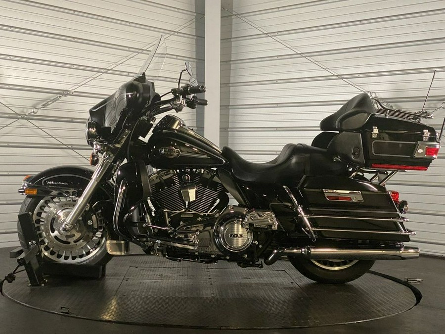 2012 Harley-Davidson® FLHTCU - Electra Glide® Ultra Classic