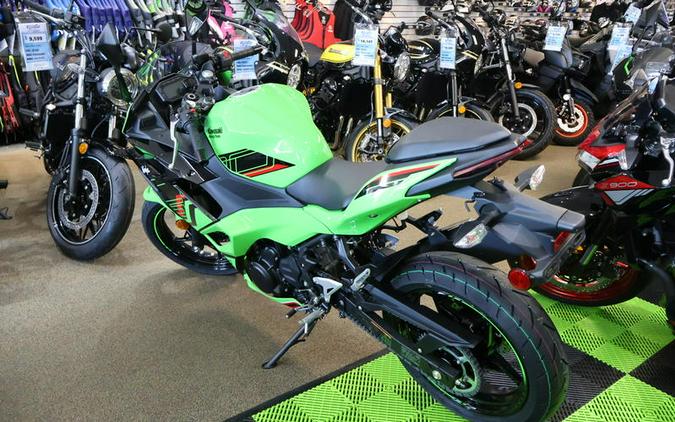 2024 Kawasaki Ninja® 500 KRT