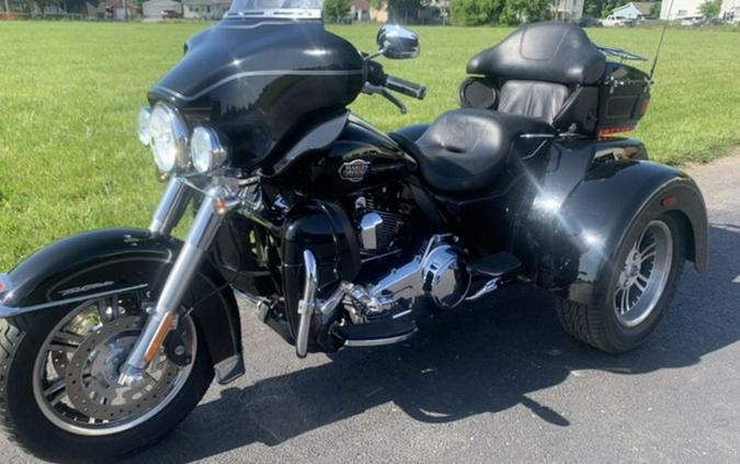 2012 Harley-Davidson® FLHTCUTG - Tri Glide® Ultra Classic®