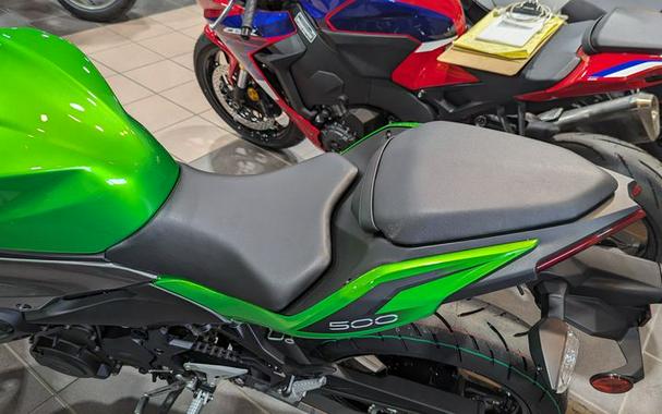 New 2024 KAWASAKI Z500 ABS CANDY LIME GREEN AND METALLIC FLAT SPARK BLACK AND METALLIC GRAPHITE GRAY