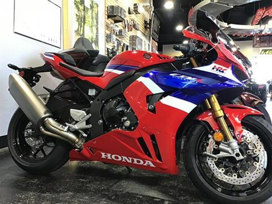 2025 Honda CBR1000RR-R Fireblade SP