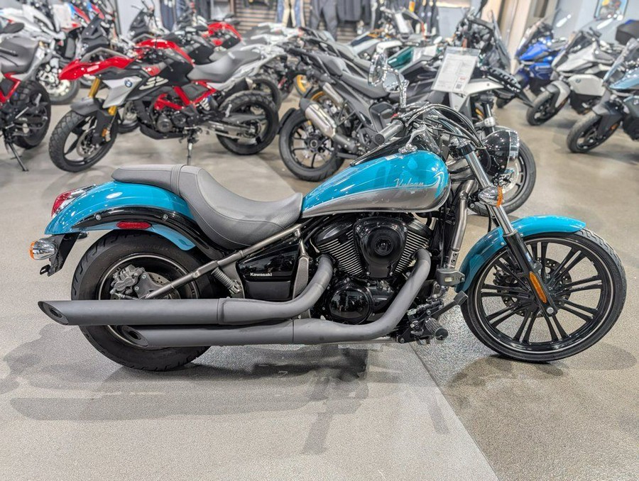 2022 Kawasaki Vulcan® 900 Custom