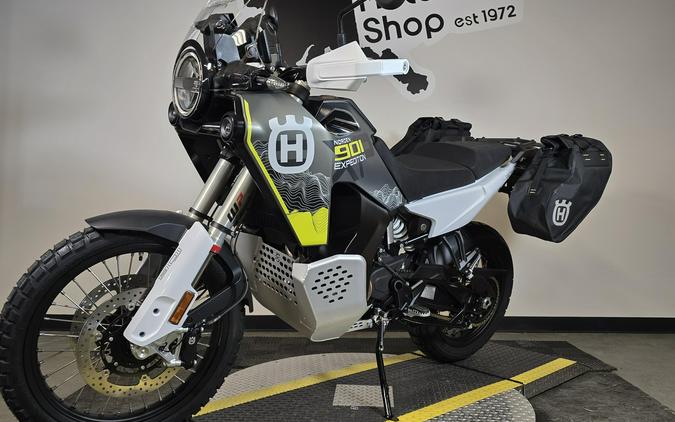2027 HUSQVARNA NORDEN 901 EXPEDITION