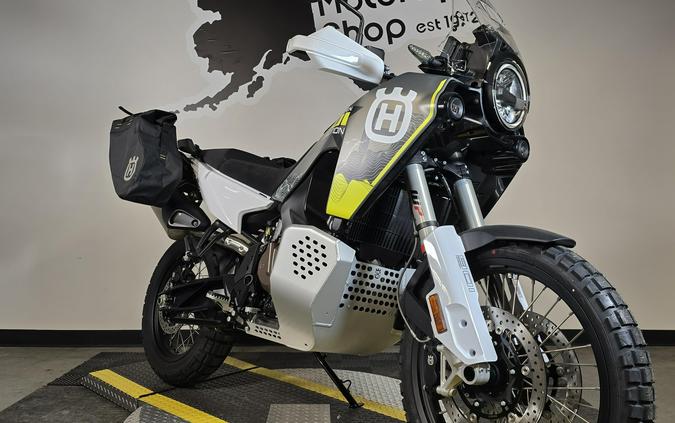 2027 HUSQVARNA NORDEN 901 EXPEDITION