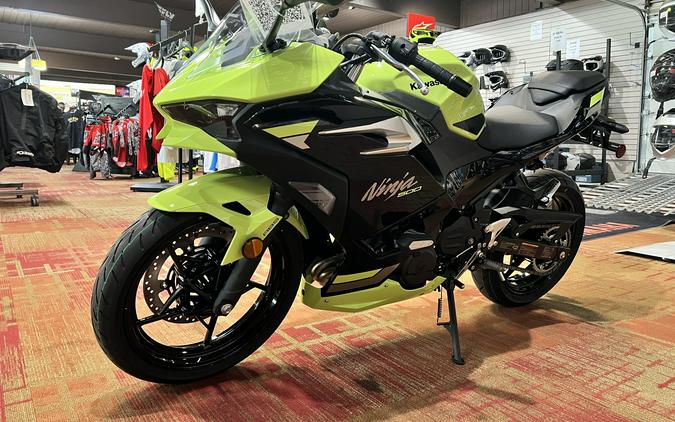 2026 Kawasaki Ninja® 500 SE ABS
