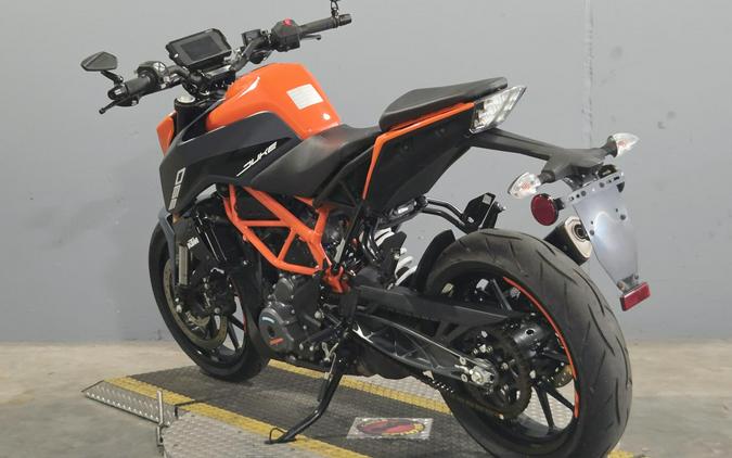 2023 KTM 390 Duke