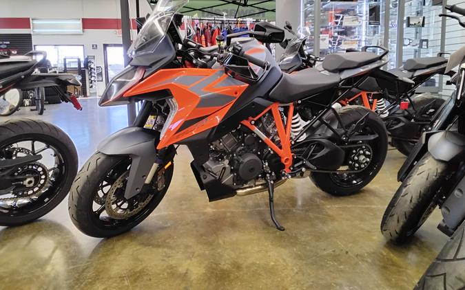 2023 Super Duke 1290 GT - KTM