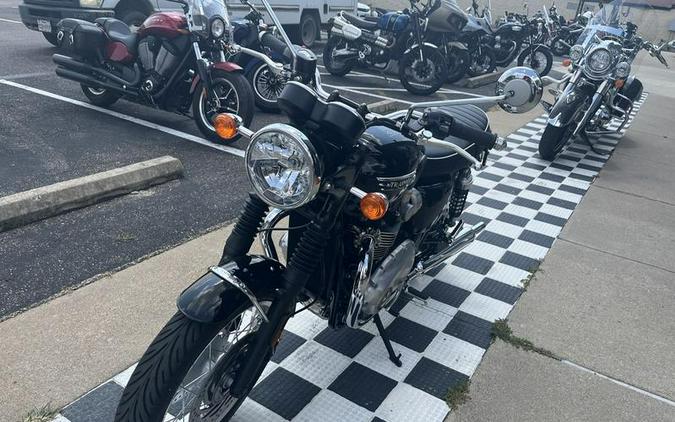 2024 Triumph Bonneville T120 Stealth Edition