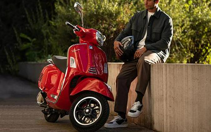 2023 Vespa GTS Super 300