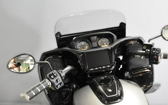 2023 Indian Motorcycle Challenger Dark Horse