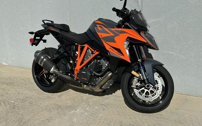 2024 KTM 1290 Super Duke GT