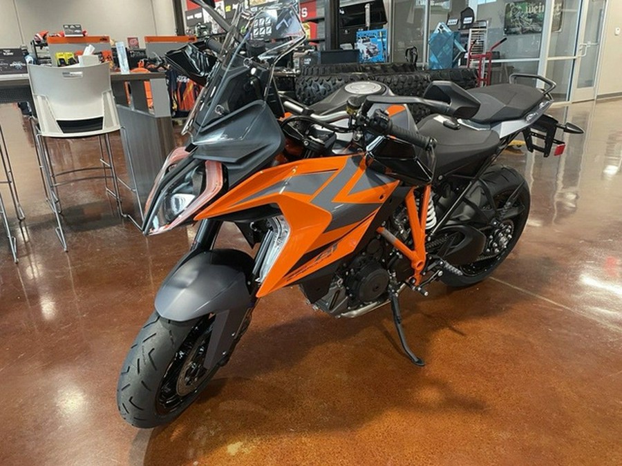 2024 KTM 1290 Super Duke GT