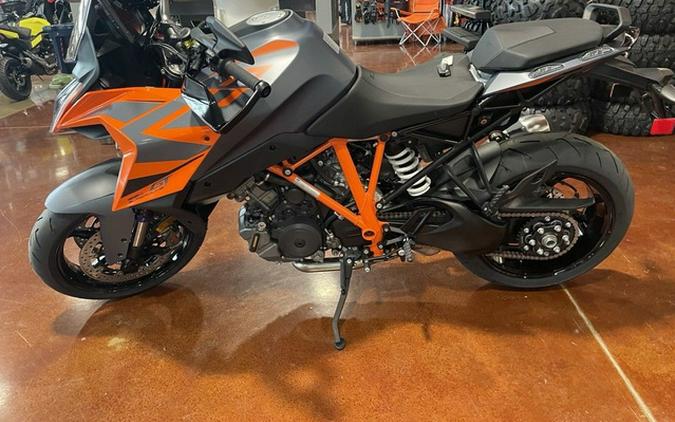 2024 KTM 1290 Super Duke GT