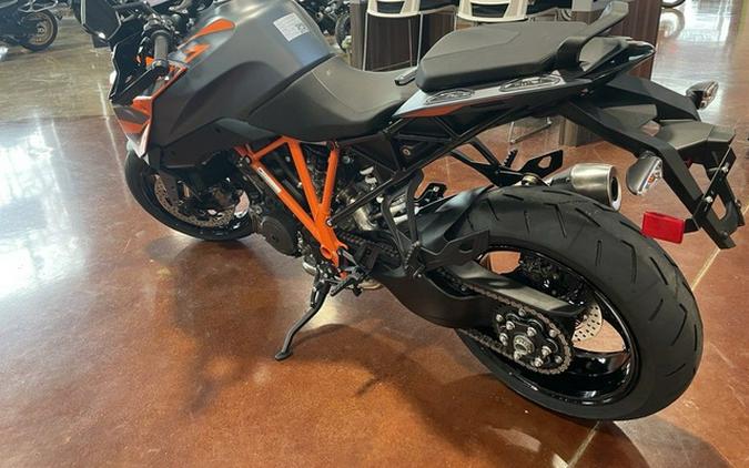 2024 KTM 1290 Super Duke GT