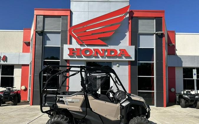 2023 Honda Pioneer 1000-5 Deluxe