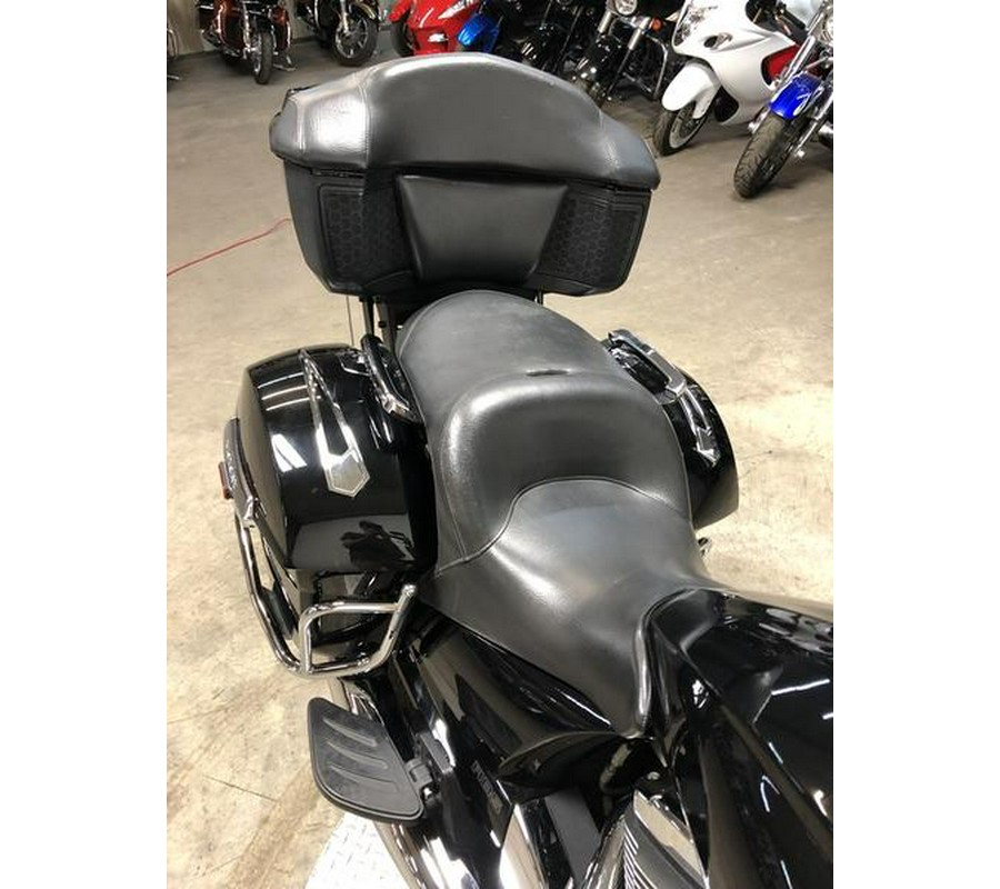 2015 Victory Motorcycles® Cross Country Tour® Gloss Black