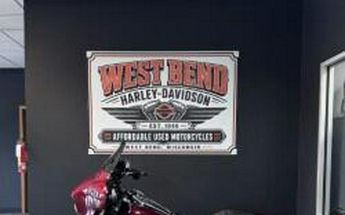 2014 Harley-Davidson Street Glide Special Mysterious Red