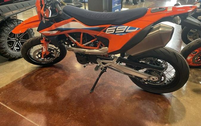 2024 KTM 690 SMC R