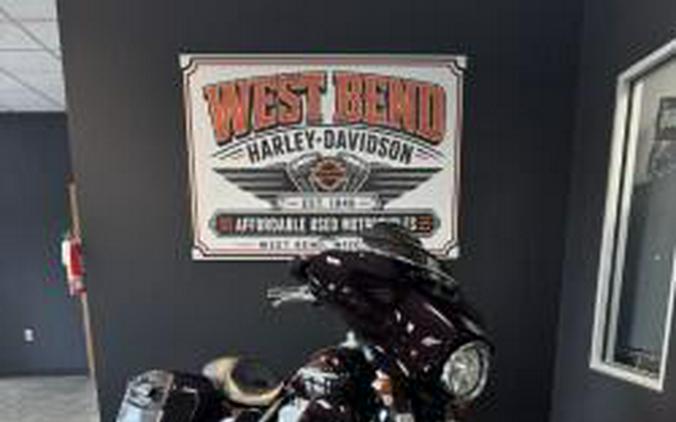 2014 Harley-Davidson Street Glide Special Blackened Cayenne