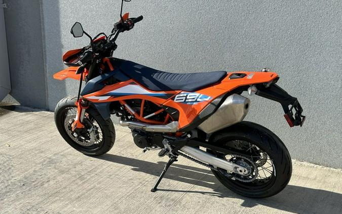 2024 KTM 690 SMC R