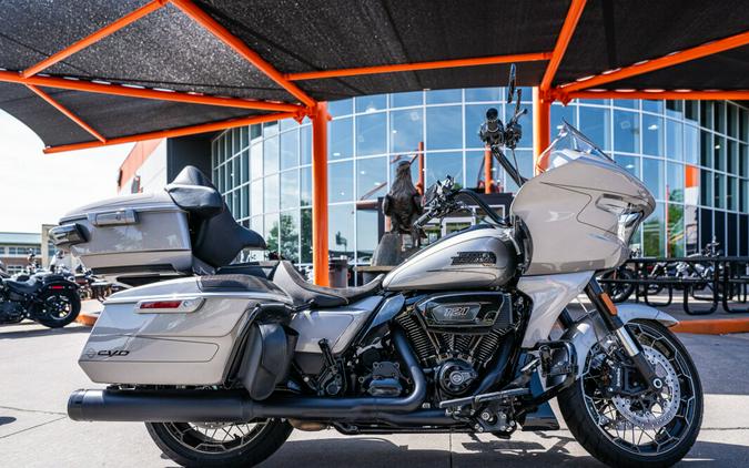 2023 Harley-Davidson CVO Road Glide Review [16 Fast Facts]