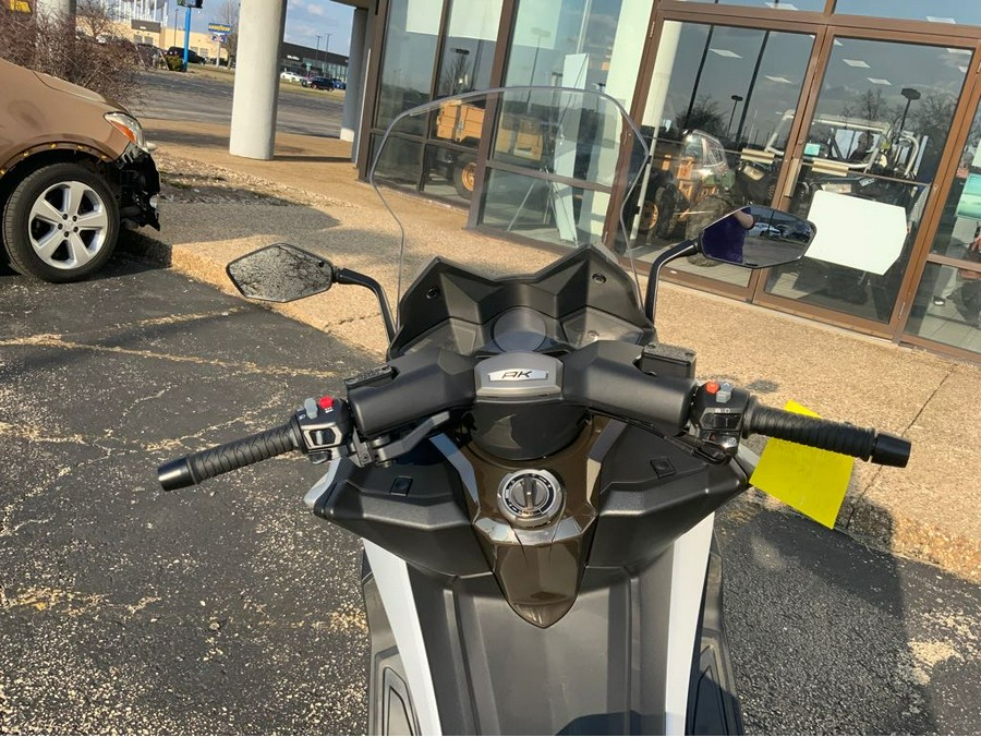 2023 KYMCO AK 550i