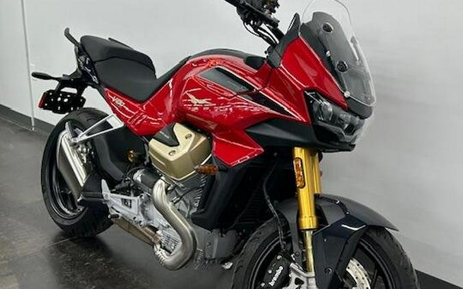 2025 Moto Guzzi V100 Mandello