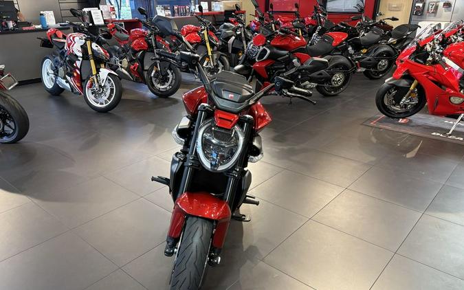 2026 Ducati XDiavel V4 Burning Red