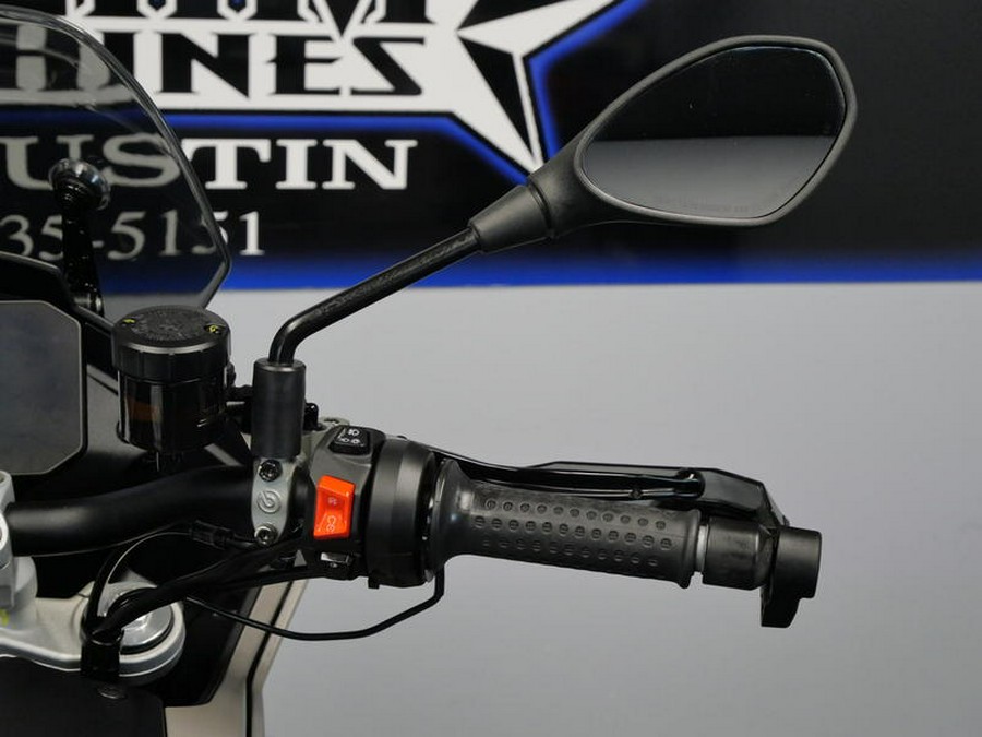 2023 Moto Guzzi V100 Mandello Aviazione Navale