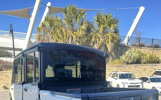 2026 Can-Am® Defender MAX Limited HD11