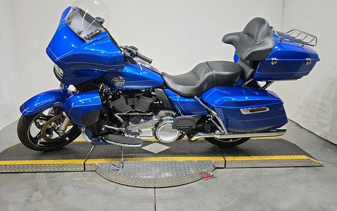 FLHXU 2025 Street Glide™ Ultra