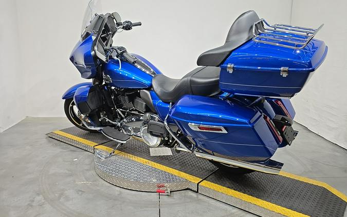 FLHXU 2025 Street Glide™ Ultra