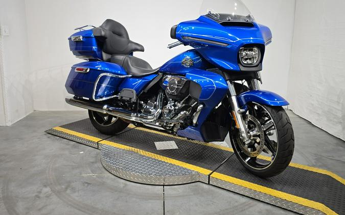 FLHXU 2025 Street Glide™ Ultra