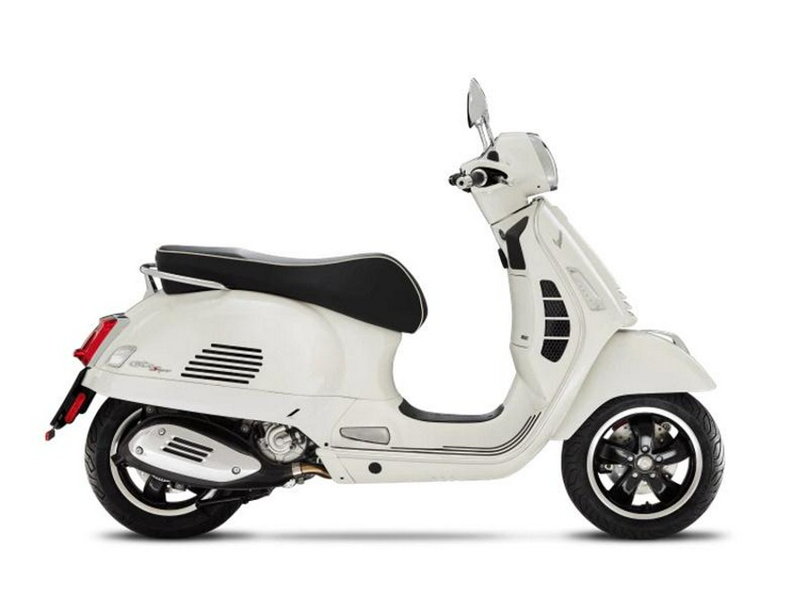 2022 Vespa GTS Super 300