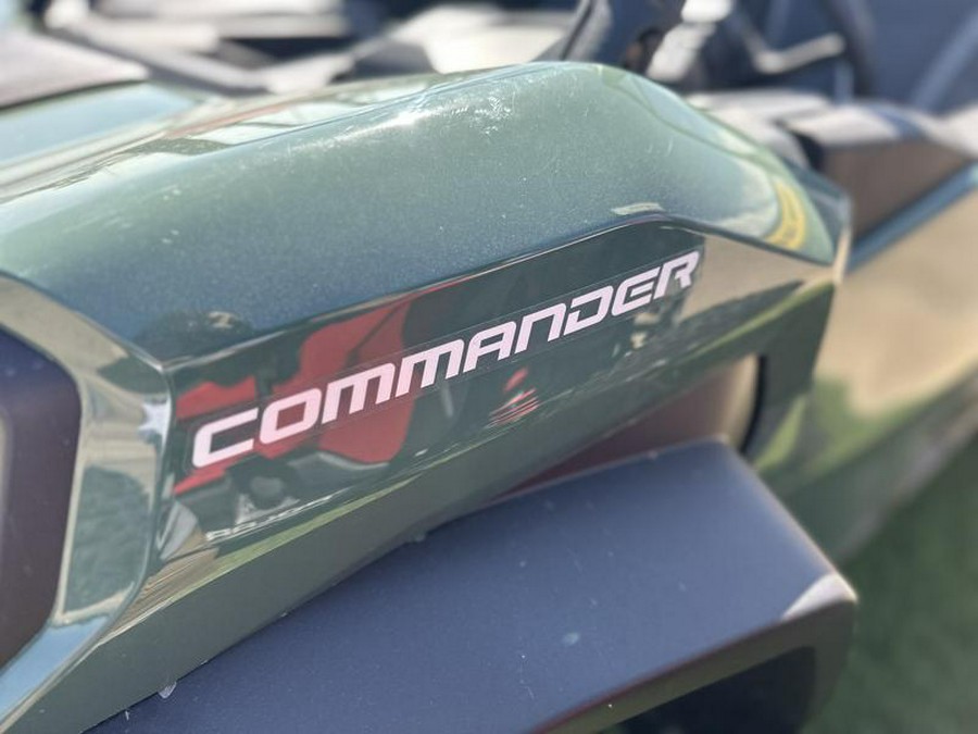 2023 Can-Am® Commander DPS 700