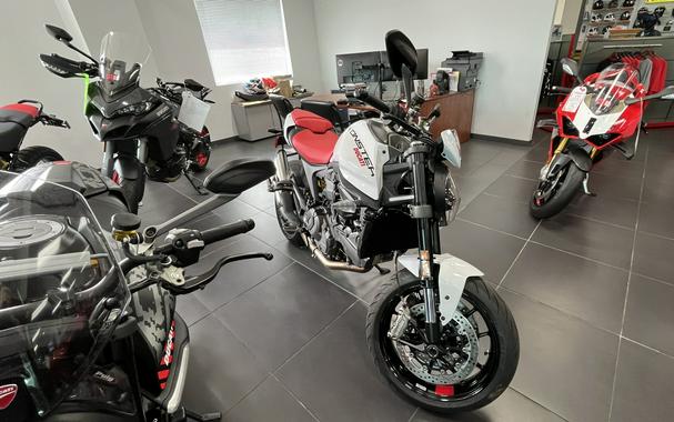 2024 Ducati Monster