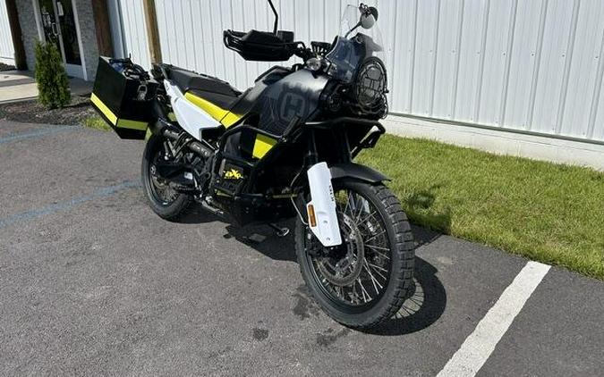 2022 Husqvarna Norden 901