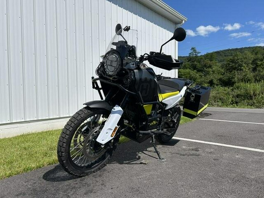 2022 Husqvarna Norden 901