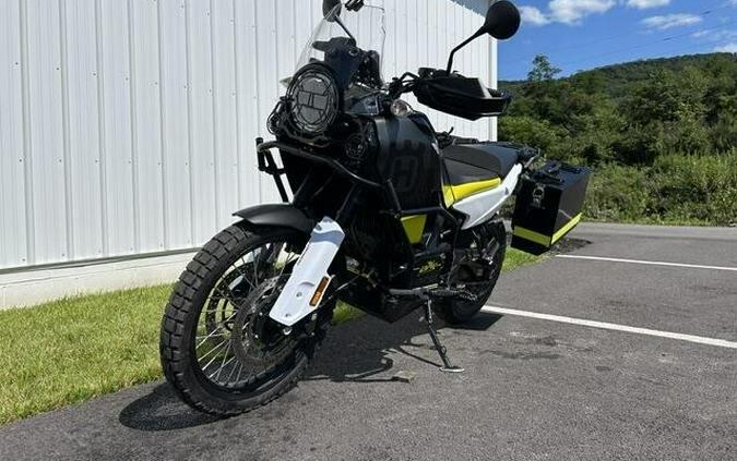 2022 Husqvarna Norden 901