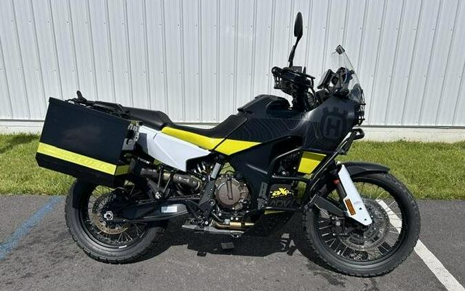 2022 Husqvarna Norden 901