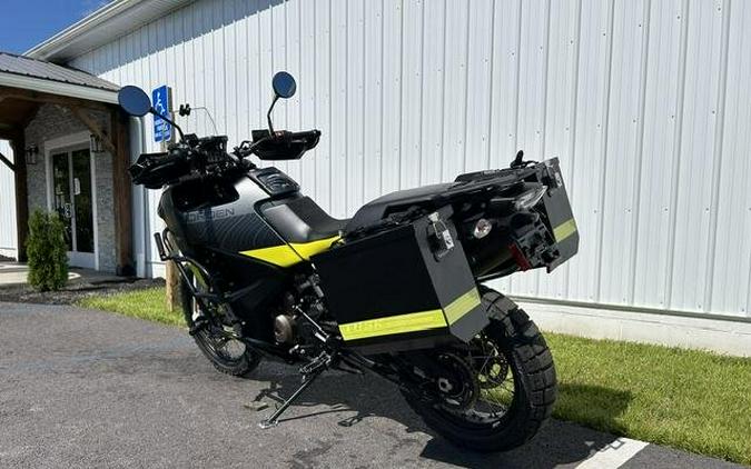 2022 Husqvarna Norden 901